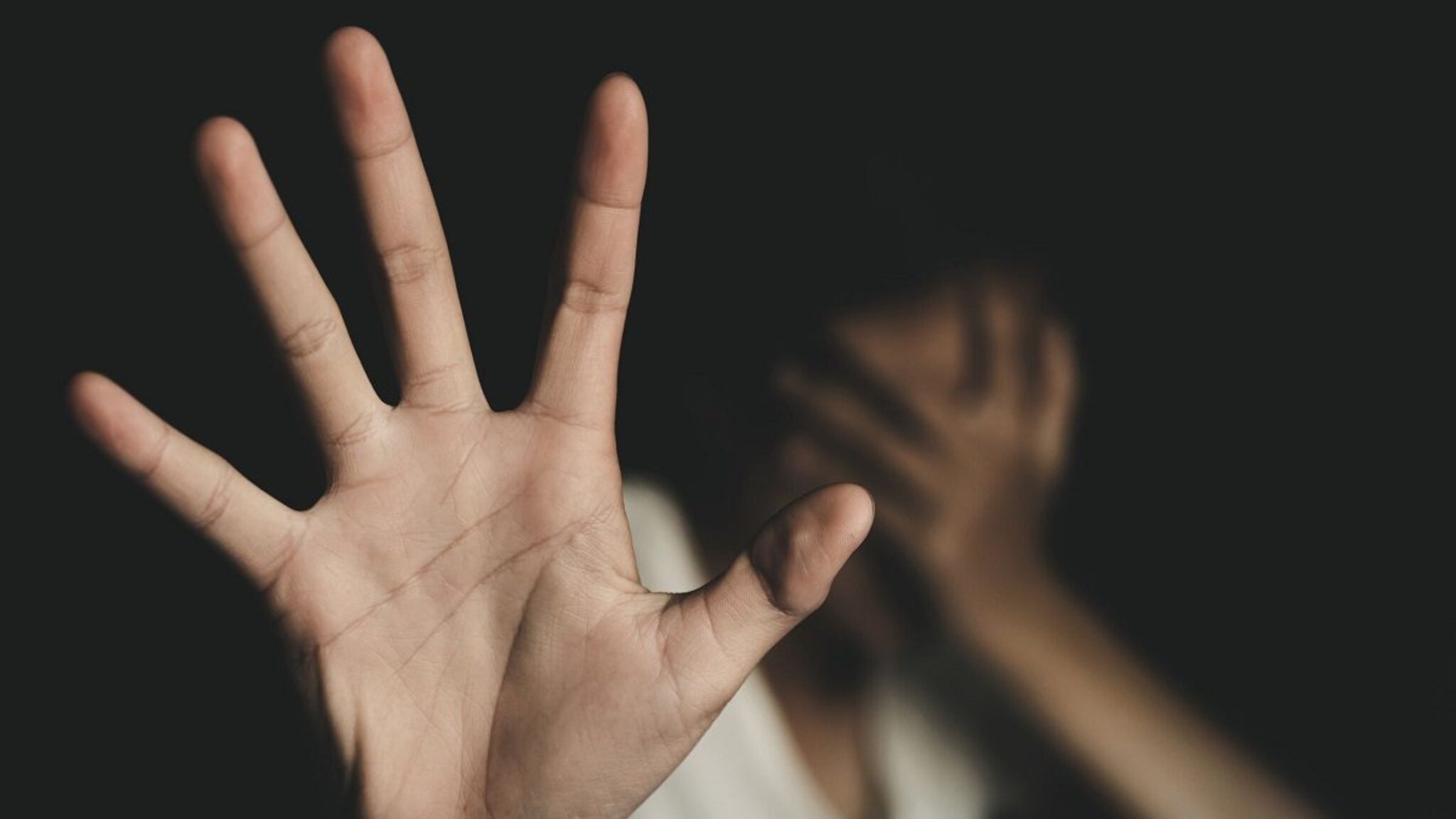 कराडमध्ये आश्रमात लैंगिक शोषण, राजकारणी अन् पोलीसही सामील; अभिनेत्याच्या दाव्यानं खळबळ