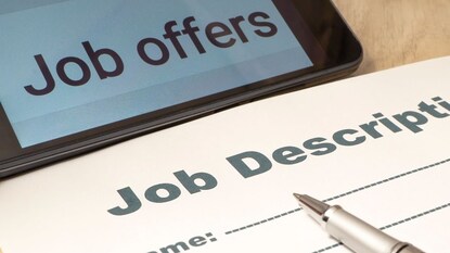 51 हजारपेक्षा जास्त सरकारी नोकऱ्या