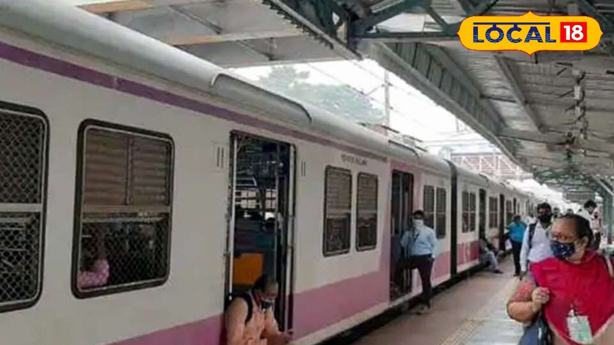 हमालांना थांबवून ठेवणं पडणार महागात, मध्य रेल्वेच्या 110 स्थानकांवर नवे दर लागू