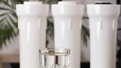 RO वॉटर प्यूरिफयमधून निघणाऱ्या पाण्याचं काय करायचं हा प्रश्न अनेकांना पडला आहे. हे पाणी दुषित असले तरी आपण अन्य कामासाठी याचा वापर करू शकतो. RO वॉटर प्यूरिफयमधून निघणाऱ्या पाण्याचं काय करायचं हा प्रश्न अनेकांना पडला आहे. हे पाणी दुषित असले तरी आपण अन्य कामासाठी याचा वापर करू शकतो.