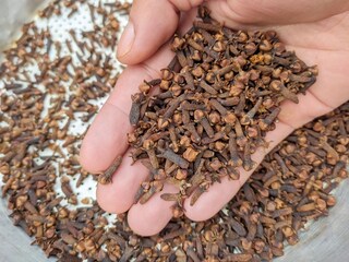 लवंगाने अ‍ॅसिडीटी दूर होते?