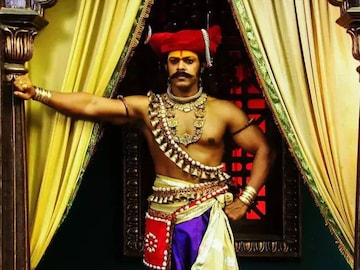 खंडोबा 'पावला' आता देवदत्त नागे 'तांडव' करणार! शंकराच्या अवतारातील पहिली झलक खंडोबा 'पावला' आता देवदत्त नागे 'तांडव' करणार! शंकराच्या अवतारातील पहिली झलक