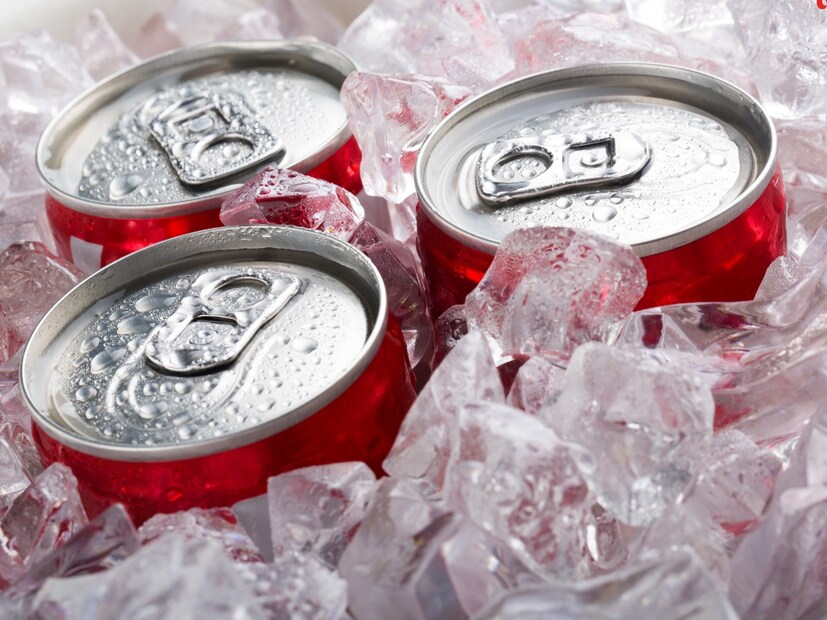 लग्नानंतर कामजीवनावर परिणाम करणाऱ्या काही गोष्टींमध्ये सोड्याचाही समावेश होतो. सोडा प्यायल्याने तुमच्या लैंगिक जीवनावर वाईट परिणाम होण्याची शक्यता असते. सोडा तुमचे वजन आणि मूड प्रभावित करतो. 