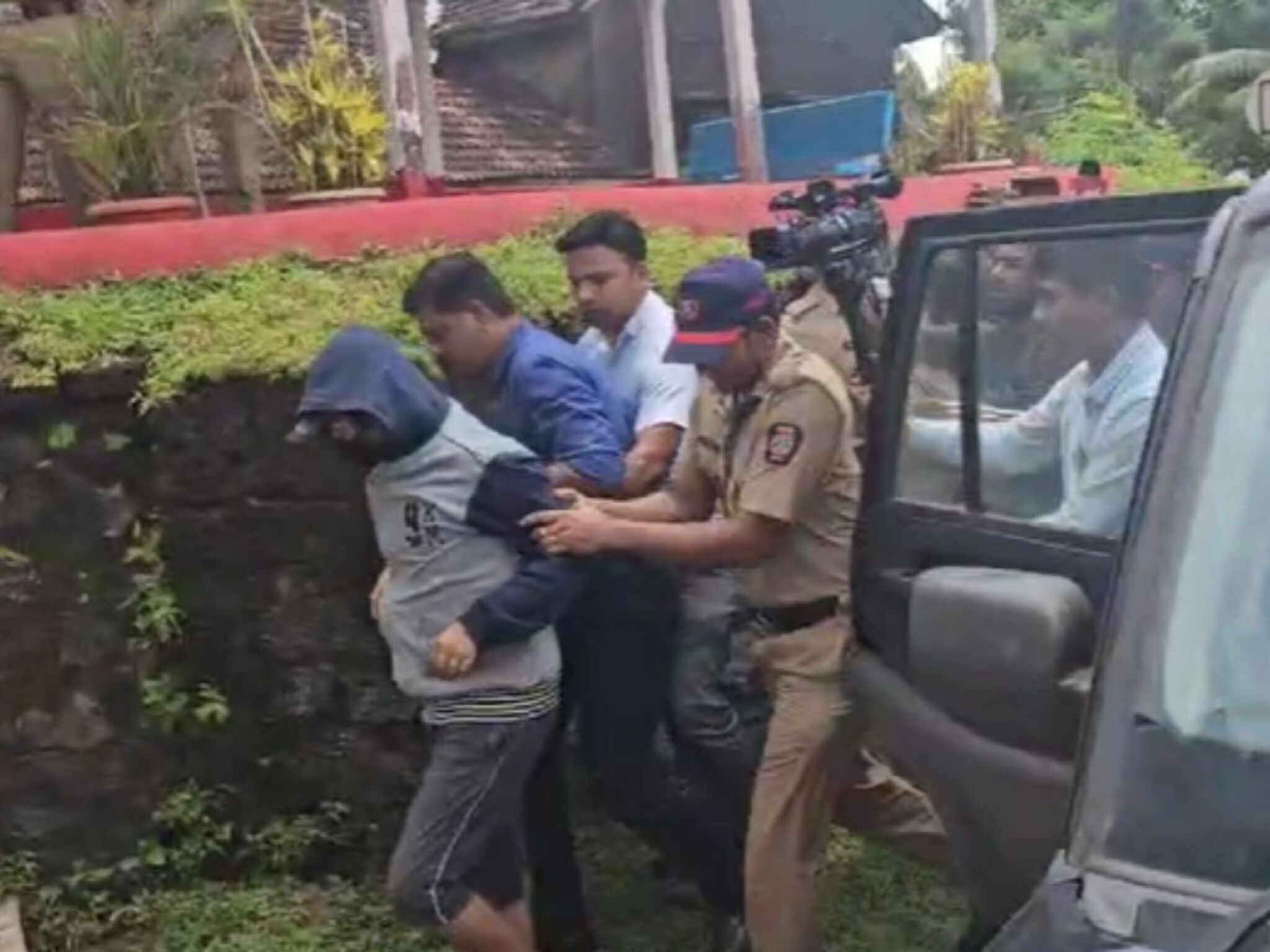 Jaydeep Apte : जयदीप आपटेला पोलिसांनी मालवणला आणलं, Exclusive Video