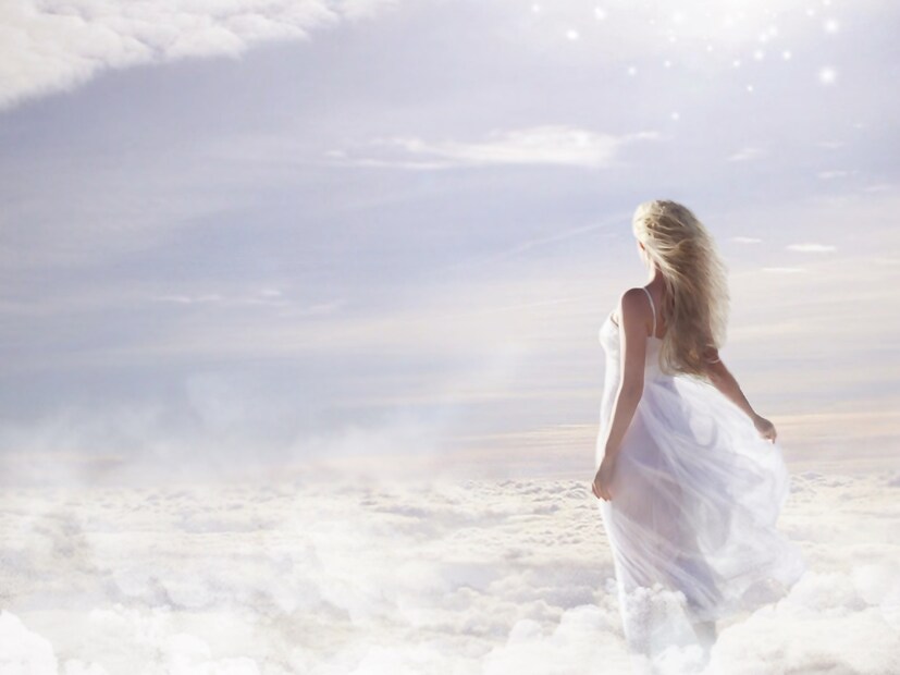 झोपल्यानंतर तुमच्या स्वप्नात तुमचे मृत पूर्वज किंवा व्यक्ती दिसत असतील तर तो शूभ संकेत आहे की वाईटची चाहूल? या संदर्भात डोंबिवलीतील ल. कृ. पारेकर गुरुजी यांनी महत्त्वाची माहिती दिली आहे.