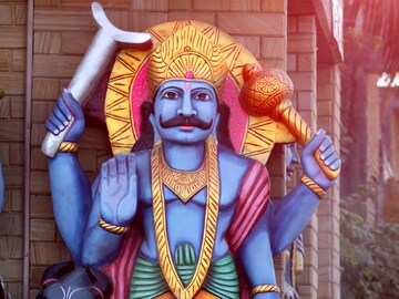 ऑक्टोबरपर्यंत चिंताच नाही! उत्तरभाद्रपद नक्षत्रातील शनी या 3 राशींना लकी ठरेल