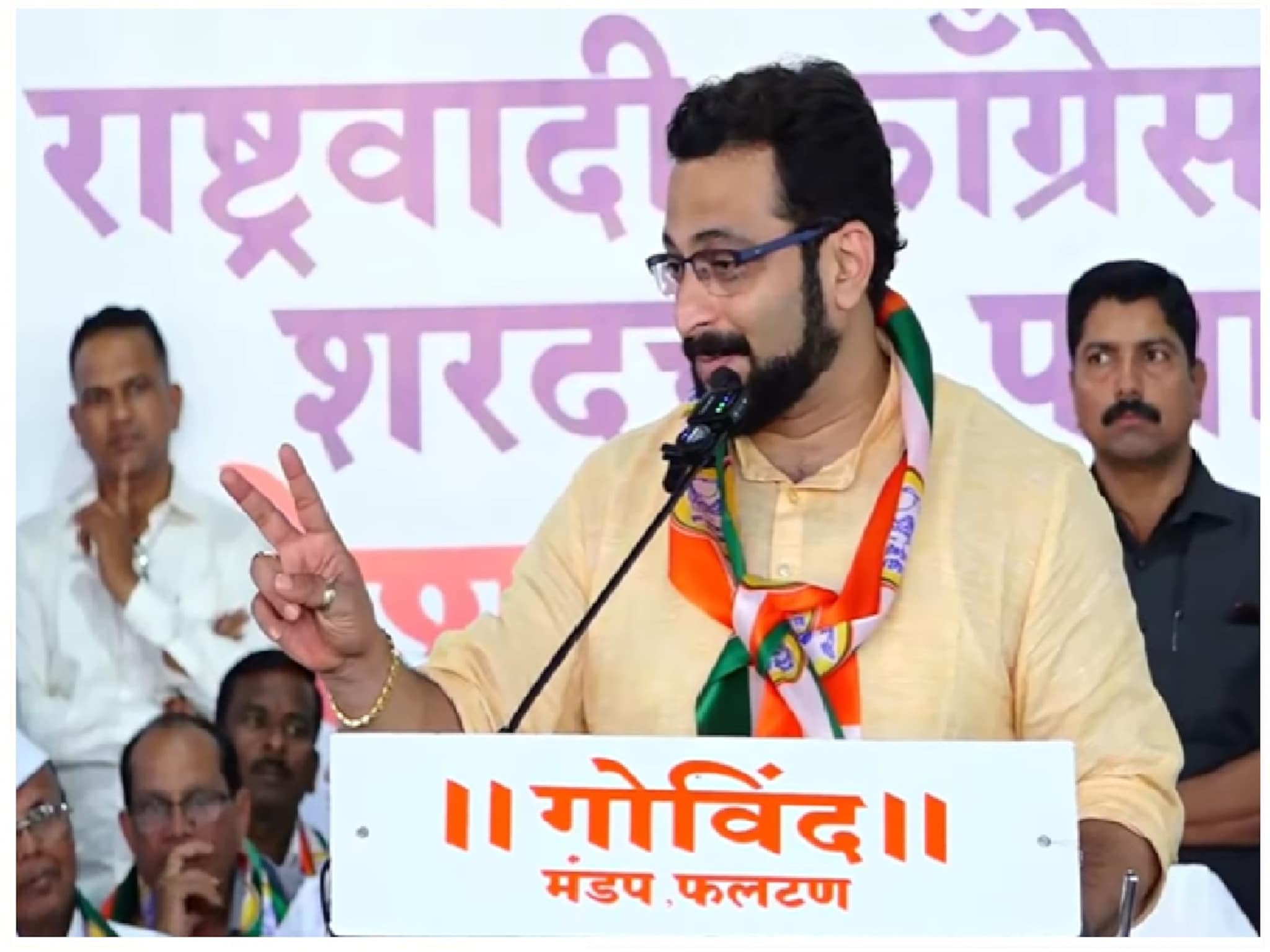 पैसे नसताना तिजोरीची होळी करून सत्तेची दिवाळी करणं सुरू, सरकारला घरी बसवा, कोल्हे आक्रमक