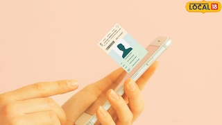 निवडणुकीतील बोगस मतदान रोखण्यासाठी 1993 मध्ये मतदार ओळखपत्र सुरू करण्यात आलं. परंतु ते देण्याची प्रक्रिया सर्वप्रथम 1957 मध्येच सुरू झाली होती. मग विविध अडचणी आणि प्रचंड खर्च यामुळे मतदारांपर्यंत मतदार ओळखपत्र पोहोचण्यासाठी 3 दशकांहून अधिक काळ लागला.