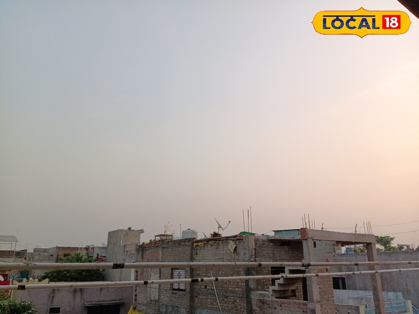 सोलापूर शहर व जिल्ह्यात आज आकाश निरभ्र राहणार आहे. उद्या, 31 ऑक्टोबर रोजी पावसाची शक्यता आहे. सोलापूरमध्ये आज 33 अंश सेल्सिअस कमाल तर 23 अंश सेल्सिअस किमान तापमान असेल.