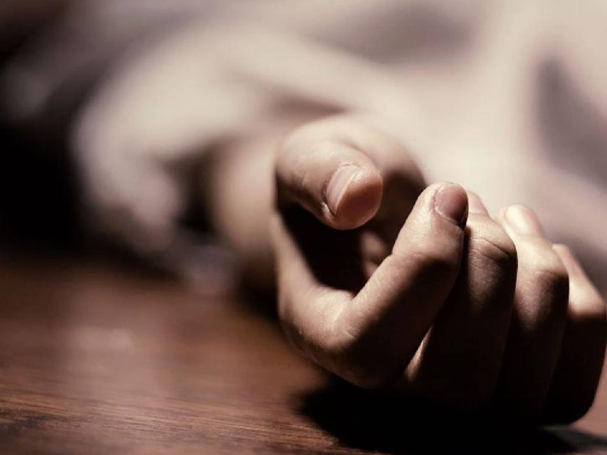 'ती येत नाही तोपर्यंत माझा मृतदेह', स्टेट्‍स ठेवत 19 वर्षीय युवकाने संपवलं