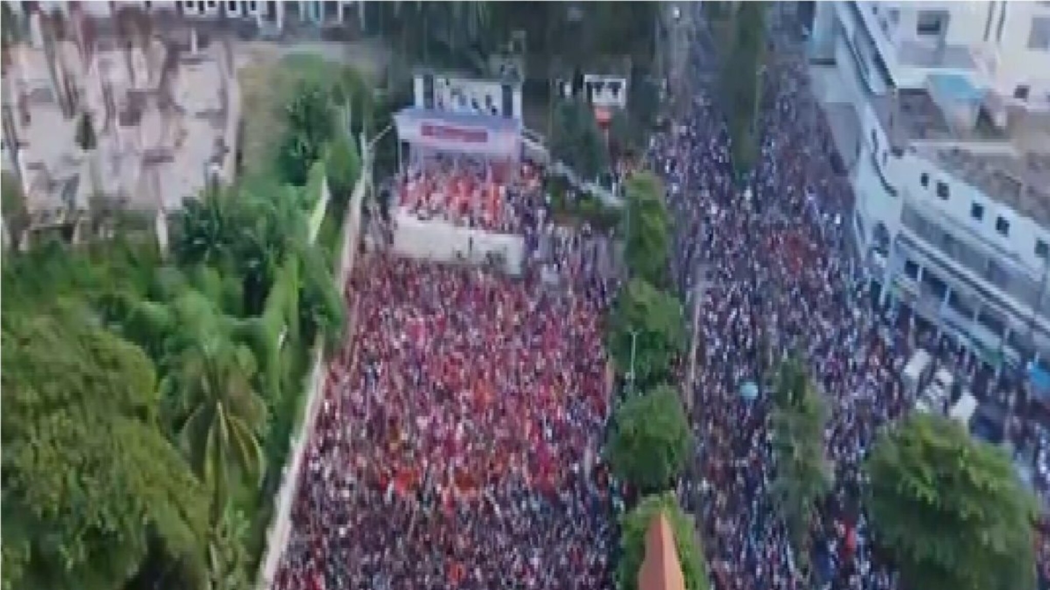 Bangladesh Hindu Protest: बांग्लादेशात हिंदूंचा जनसागर उफाळला, अल्पसंख्याकांच्या संरक्षणासाठी कायद्यासह  8 मागण्यांसाठी उतरले मैदानात