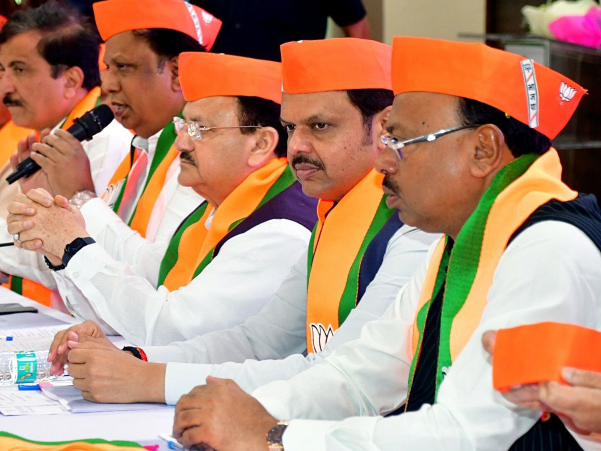 Maharashtra New CM Devendra Fadnavis : भाजप नेत्याच्या एका वक्तव्याने धक्कातंत्राची चाहुल? महाराष्ट्राच्या मुख्यमंत्रीपदाचा सस्पेन्स वाढला