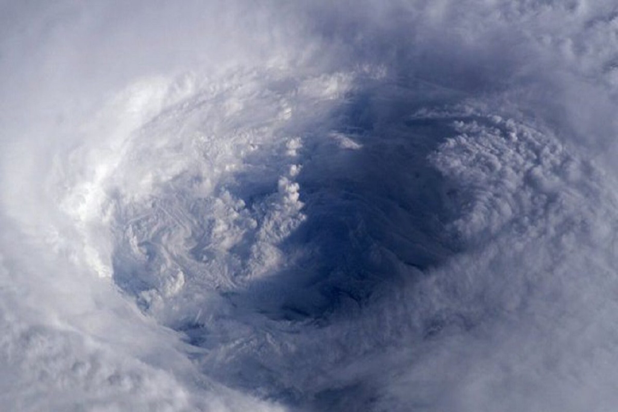 120 चा स्पीड, क्षणात सारं उद्ध्वस्त करणाऱ्या चक्रीवादळाला Dana नाव कसं मिळालं?