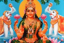 देवी लक्ष्मीला अत्यंत प्रिय असतात या 5 राशी; यंदाच्या दिवाळीत होऊ शकतात मालामाल