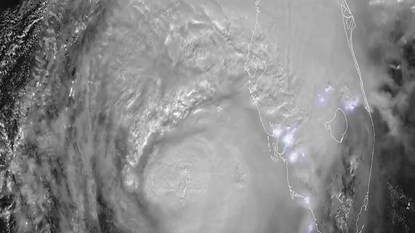 फोटो : सोशल मीडिया व्हायरल व्हिडीओ ग्रॅब फोटो : सोशल मीडिया व्हायरल व्हिडीओ ग्रॅब