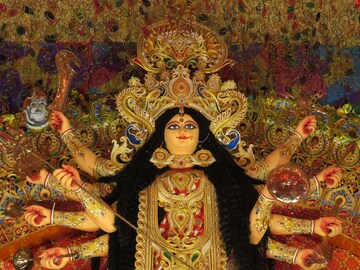 नवरात्रीचे उपवास करताना तुम्हीही या गोष्टी करता? फायद्याच्या जागी होईल नुकसान