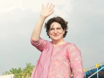 निवडणुकीच्या रिंगणात आणखी एका गांधींची एण्ट्री, प्रियांकांना काँग्रेसकडून उमेदवारी