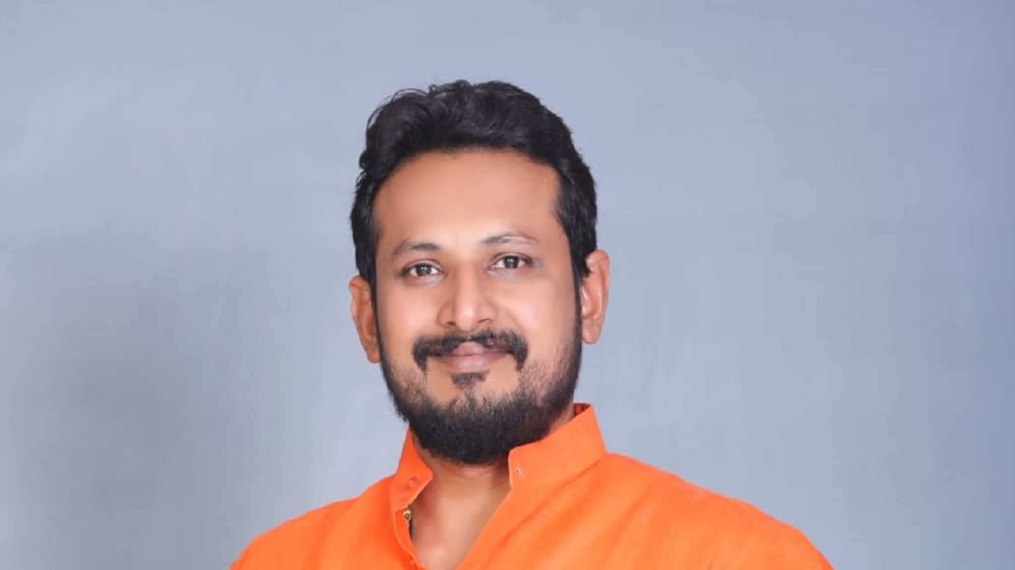 Chandrapur : ठाकरे गटाच्या नेत्याच्या अडचणी वाढल्या; 12 गुन्हे नावावर, पोलिसांनी बजावली तडीपारीची नोटीस