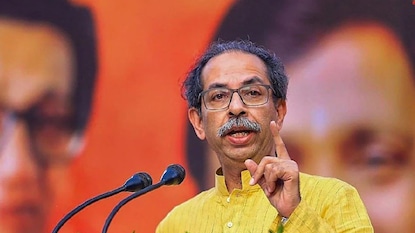 भाजप कार्यकर्त्यांनो मला साथ द्या, उद्धव ठाकरेंना का करावं लागलं आवाहन?
भाजप कार्यकर्त्यांनो मला साथ द्या, उद्धव ठाकरेंना का करावं लागलं आवाहन?