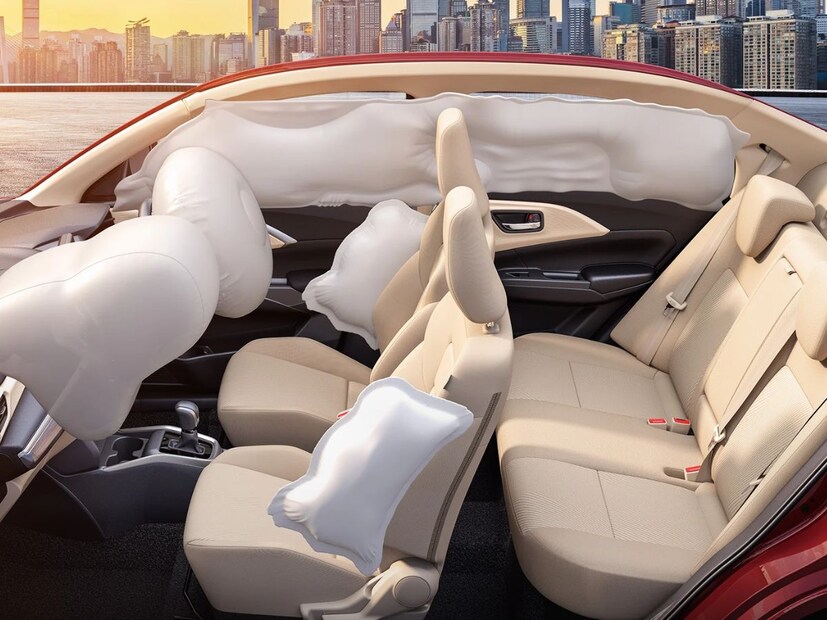 Dzire 2024 च्या VXI व्हेरियंटमध्ये पेट्रोल मॅन्युअलची किंमत 8.89 लाख रुपये, पेट्रोल AGS व्हेरिएंटची किंमत 9.34 लाख रुपये आणि CNG मॅन्युअल व्हेरिएंटची किंमत 9.84 लाख रुपये ठेवण्यात आली आहे.