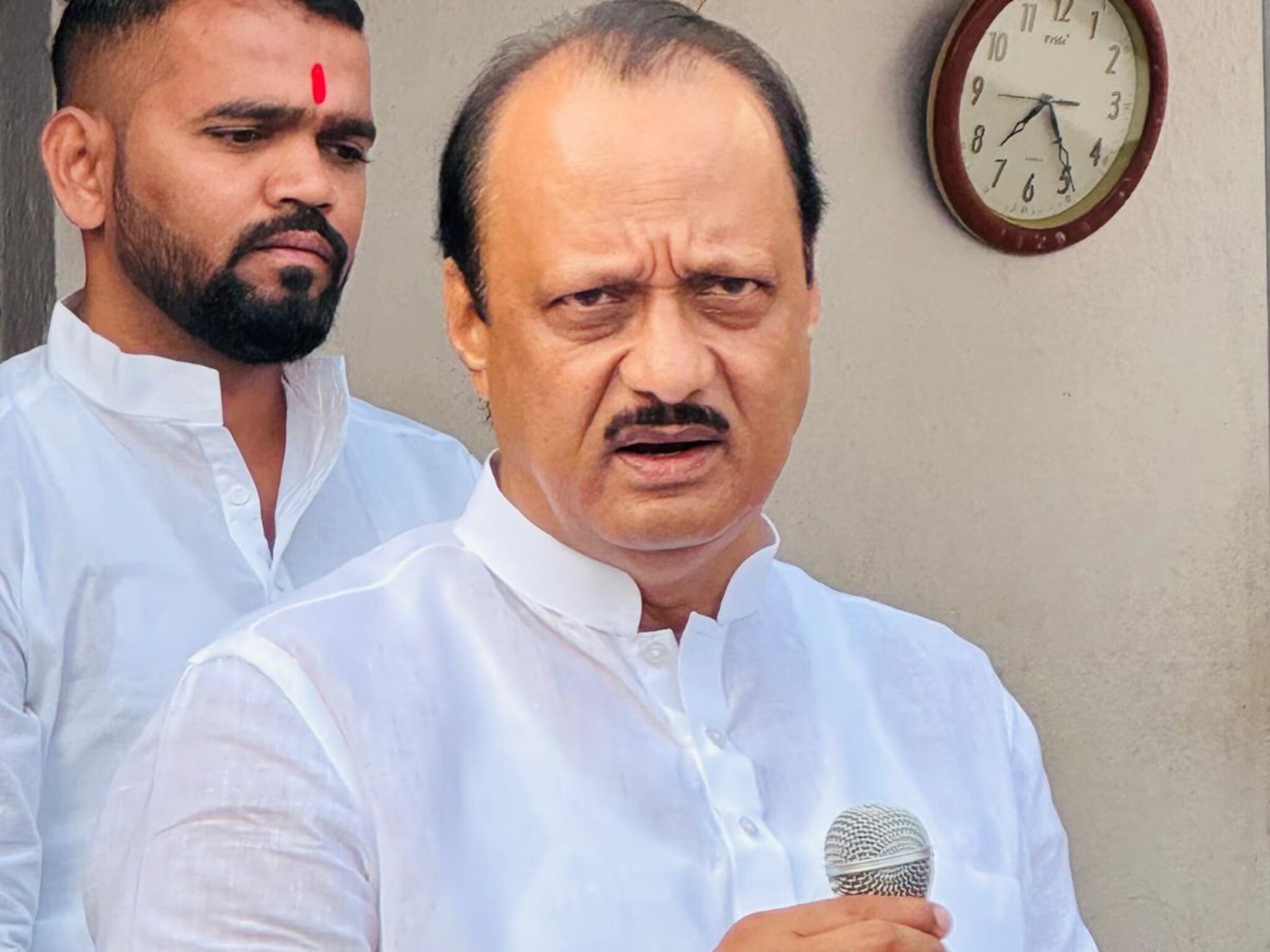 Maharashtra Elections Ajit Pawar : लोकांना फुकट देण्याची सवय महायुतीने लावली? अजितदादांनी आडपडदा न ठेवता स्पष्टच सांगितलं...