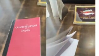 कव्हरवर संविधान आत कोरे कागद, व्हिडीओ पोस्ट करत भाजपने काँग्रेसवर डागली तोफ