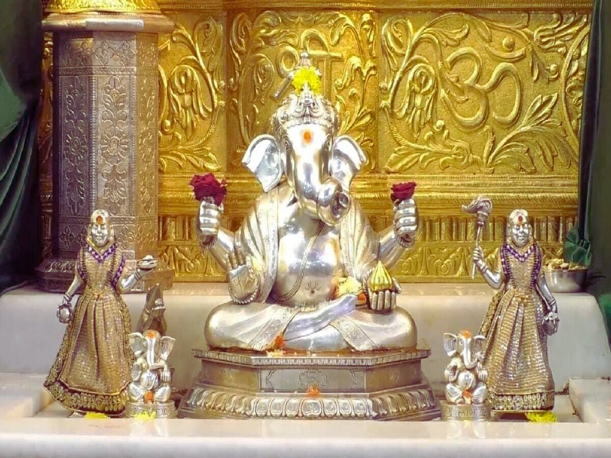 सुनिलभाऊ रासने यांनी यावेळी अतिशय सुंदर विचार मांडला. 'पुतळा म्हणण्याइतका मळ देवी पार्वतीच्या अंगावर असेल तरी कसा?' असा प्रश्न त्यांनी उपस्थित केला. ते म्हणाले, 'आपण हे लक्षात घ्यायला हवं की, या सर्व कथा अध्यात्याचं निरूपण करण्यासाठी असतात.'