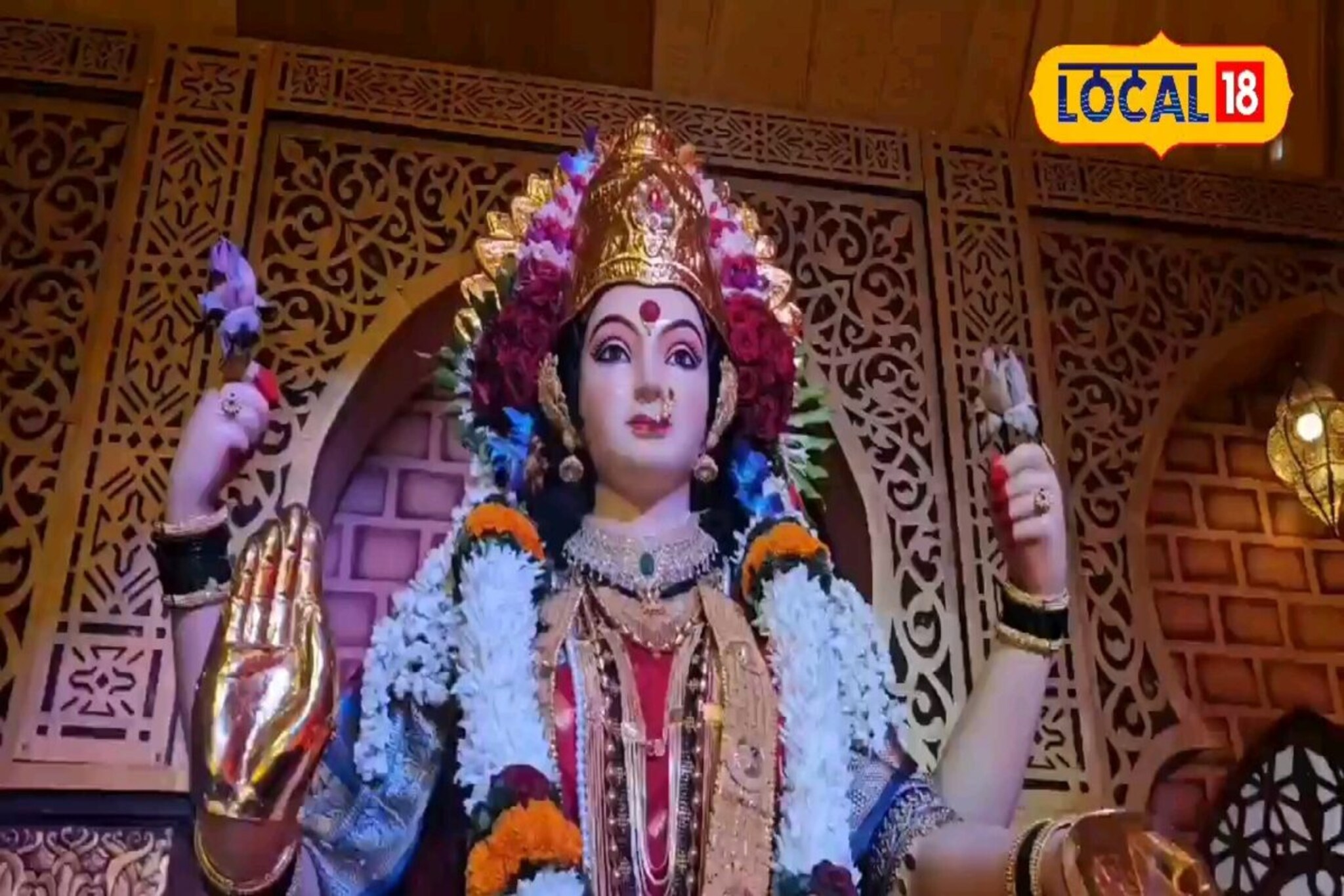 दिवाळीत साजरी करतात नवरात्री, 61 वर्षांची परंपरा, मुंबईतील हे ठिकाण नेमकं कोणतं?