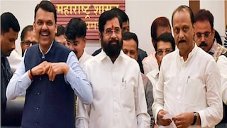 कन्फर्म! देवेंद्र फडणवीसांसोबत आज कोण घेणार शपथ, नावे आली समोर कन्फर्म! देवेंद्र फडणवीसांसोबत आज कोण घेणार शपथ, नावे आली समोर