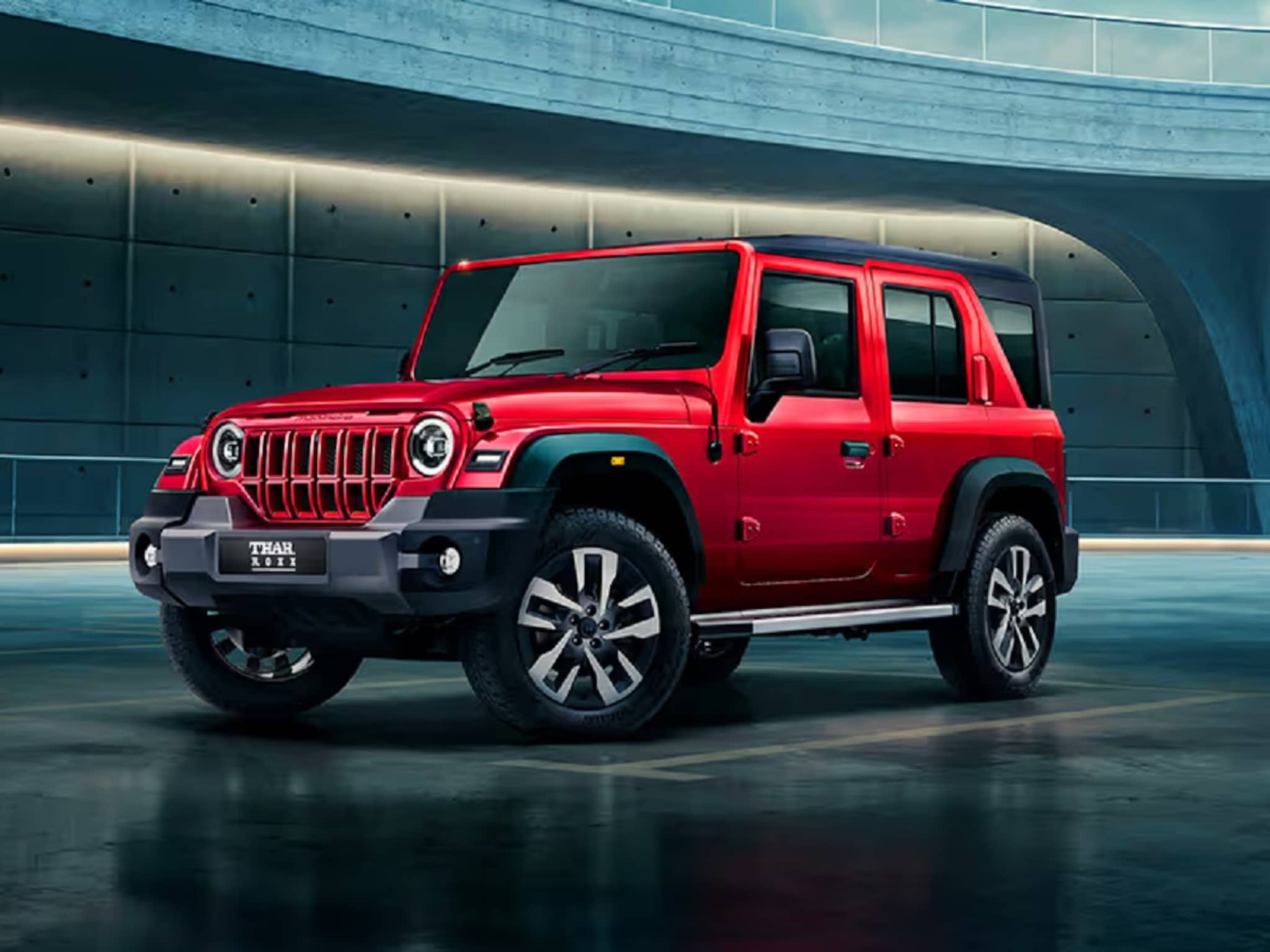 Thar येईल आता दारात, Mahindra नेही किंमती केल्या कमी; 2.56 लाखांनी SUV झाल्या स्वस्त