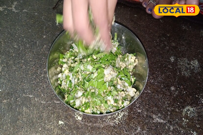 मूग आणि पालकाचे वडे बनवण्यासाठी कृती : सर्वात आधी मूग डाळ 2 ते 3 तास भिजत घालायची. त्यानंतर धुवून घ्यायची आणि वाळत टाकायची. त्यानंतर मिक्सरमधून बारीक करून घ्यायची. पूर्ण डाळ बारीक करायची नाही. वडे कुरकुरीत होण्यासाठी काही डाळ तशीच द्यायची. त्यानंतर त्यात जिरे, मीठ, पालक, कांदा, हिरवी मिरची, कडीपत्ता, कोथिंबीर हे सर्व साहित्य घालून डाळ मिक्स करायची. वड्याची बाईंडिंग व्यवस्थित होण्यासाठी त्यात तुम्ही बेसन पीठ घालू शकता.