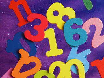 शुक्रवारी धनलक्ष्मी पावणार! या मूलांकाना मिळणार अनपेक्षित लाभ, चिंता मिटणार