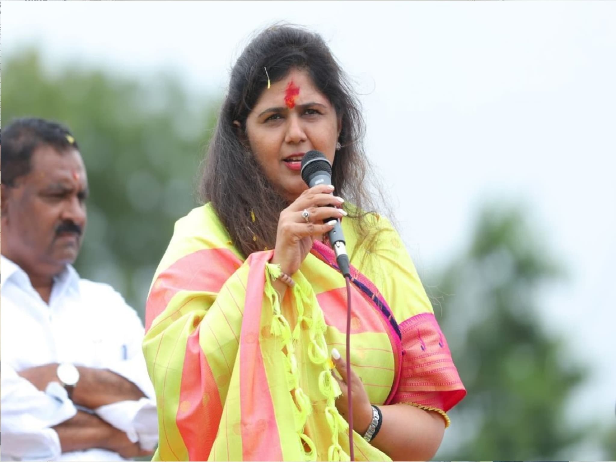 Maharashtra Assembly Election :  'बंटेंगे तो कटेंगे'वर भाजपमधूनच विरोध, पंकजा मुंडेंनी म्हटलं, ''या घोषणांची...''