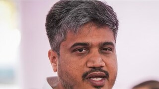 रोहित पवारांचा महायुतीवर वार,'' नवरी मंडपात आली आता नवरदेव म्हणतो...''
