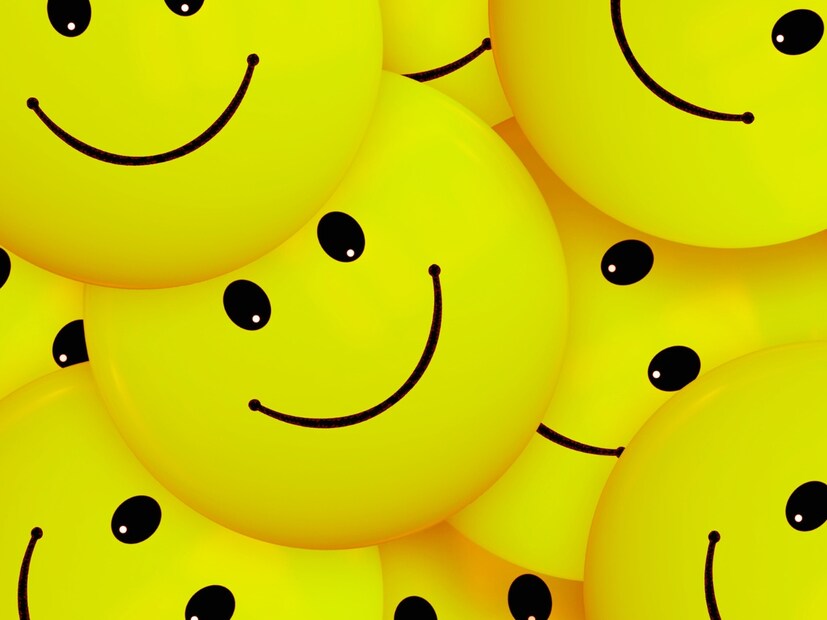 डॉक्टर अनिरुद्ध विश्वास यांनी दिलेल्या माहितीनुसार, हसण्यामुळे रक्तातील स्ट्रेस हॉर्मोन्सचा स्तर कमी होतो. त्यामुळे आपल्याला रिलॅक्स वाटतं. चिंता कमी होण्यास मदत मिळते.