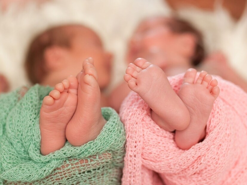 रुग्णालय प्रशासनाच्या बेफिकीरीमुळे आता 12 दिवसानंतर दोन्ही बाळांची डीएनए टेस्ट केली जाणार आहे. डीएनए टेस्टमुळे दोन्ही बाळांचे खरे आई-बाप कोण आहेत? हे स्पष्ट होणार आहे. (प्रतीकात्मक फोटो)