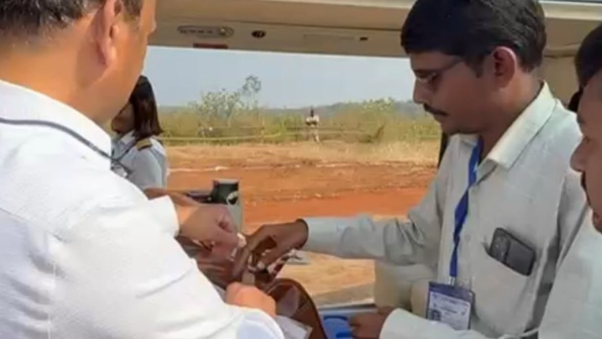 ठाकरेंचे चॅलेंज! भाजप नेत्याची बॅग तपासा, निवडणूक आयोगाने ऐकलं, ज्येष्ठ नेत्याला