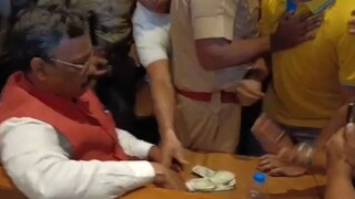 5 कोटींची रक्कम, तावडेंचे 25 फोन, हितेंद्र ठाकूरांनी सगळंच सांगितलं