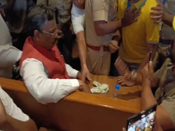 विरारमध्ये तुफान राडा विरारमध्ये तुफान राडा