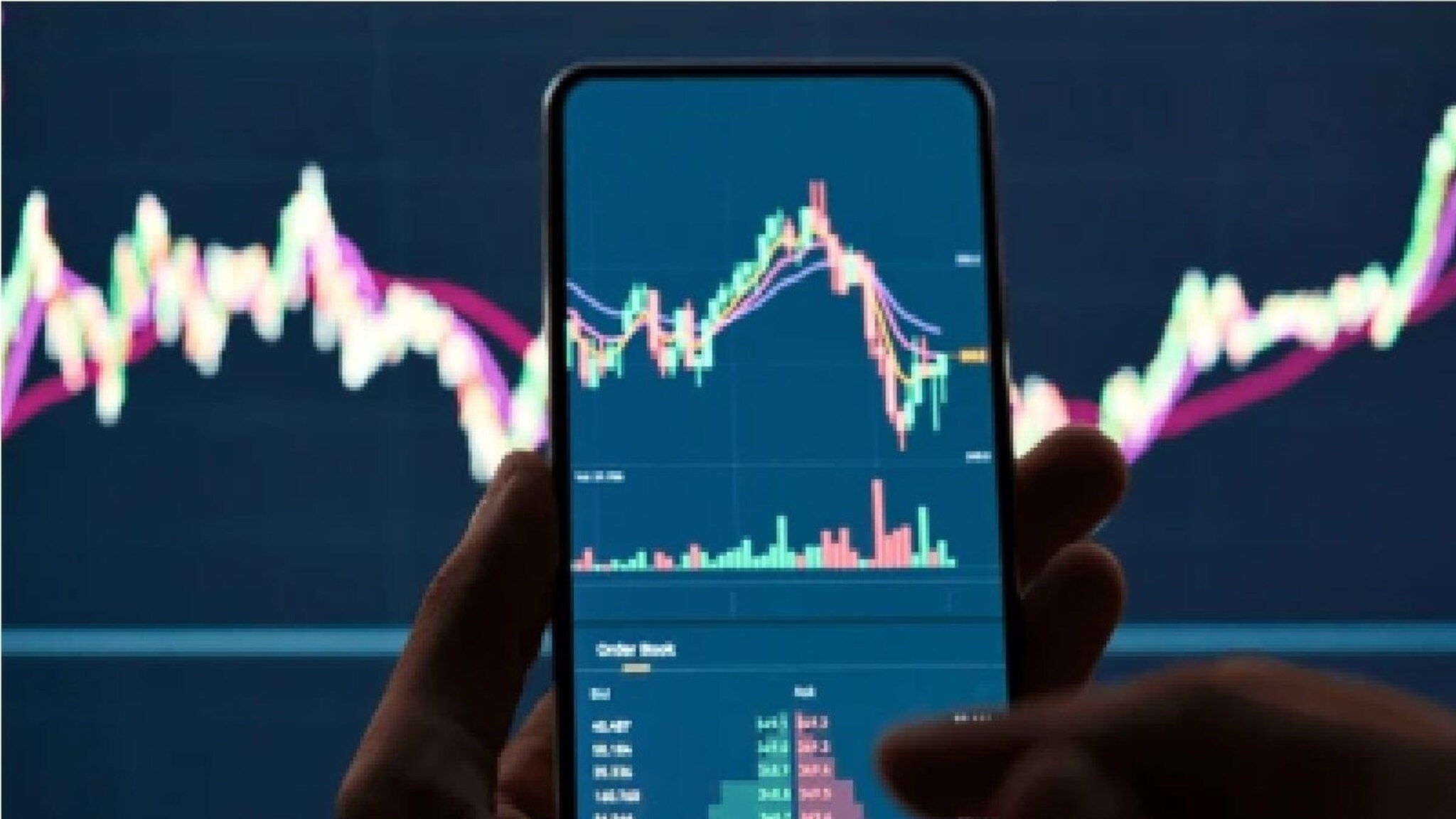 बँकिंग क्षेत्रातले हे शेअर्स खरेदी करा, वर्षभरात 50 टक्क्यांहून अधिक फायद्याची शक्यता, तज्ज्ञांचा सल्ला