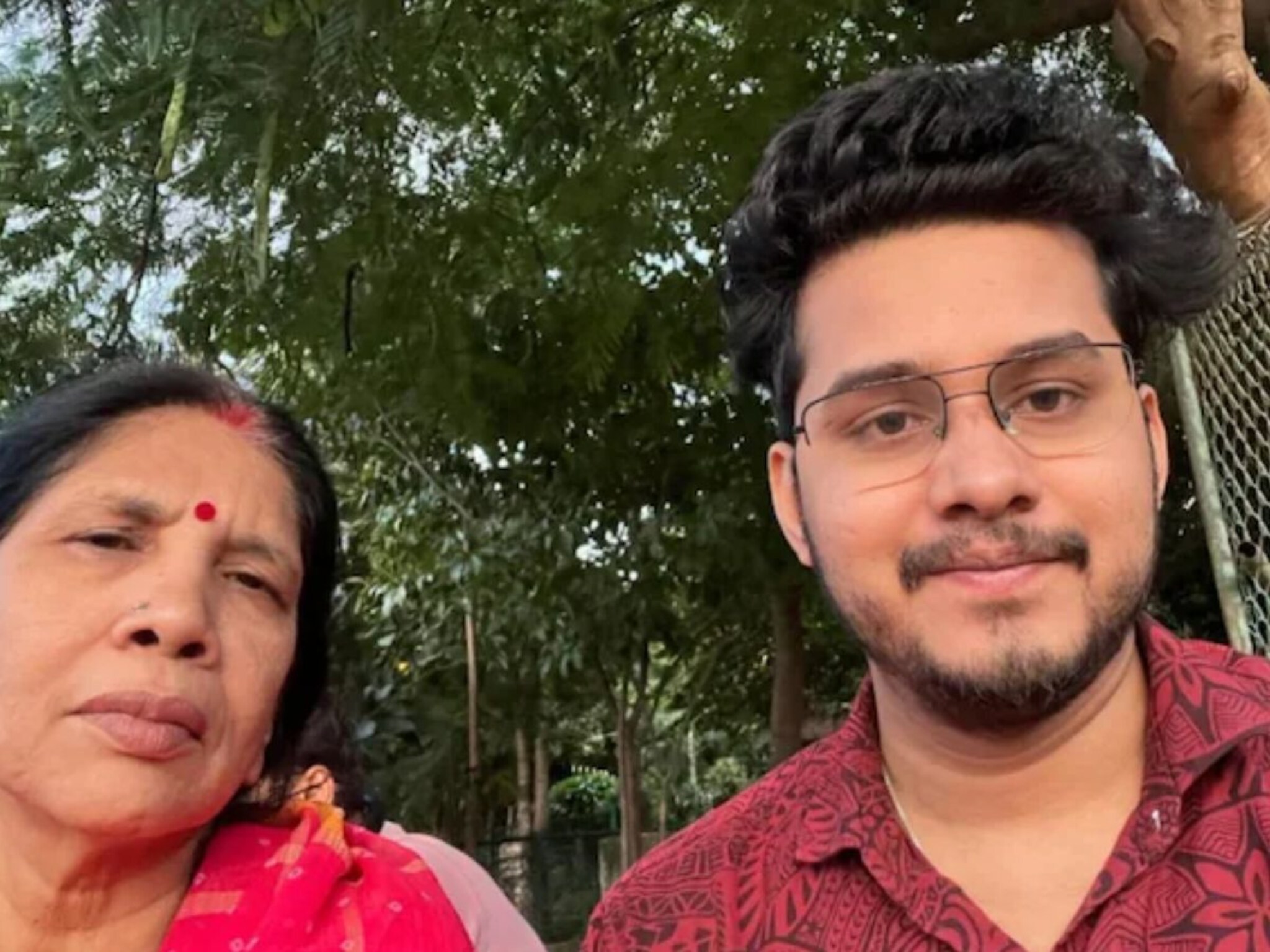 पोरानं नाव काढलं! 24 व्या वर्षी पठ्याला मिळाली तब्बल 60 लाख पॅकेजची नोकरी!