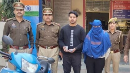 लोन फेडता आलं नाही तर केला 'डर्टी' जॉब; पत्नीचीही मदत, एका झटक्यात रक्कम दामदुप्पट! लोन फेडता आलं नाही तर केला 'डर्टी' जॉब; पत्नीचीही मदत, एका झटक्यात रक्कम दामदुप्पट!