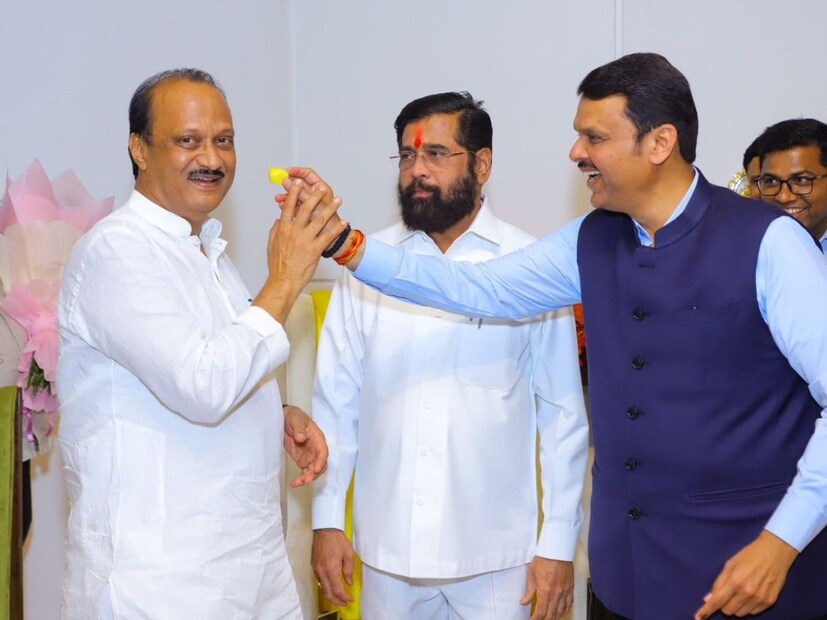 नव्या युगाचा अभिमन्यू - फडणवीस म्हणाले होते मी नव्या युगाचा अभिमन्यू आहे. हे चक्रव्यह भेदणार, त्यांनी त्यांचे शब्द 4 डिसेंबर रोजी खरी करून दाखवली आहे. 