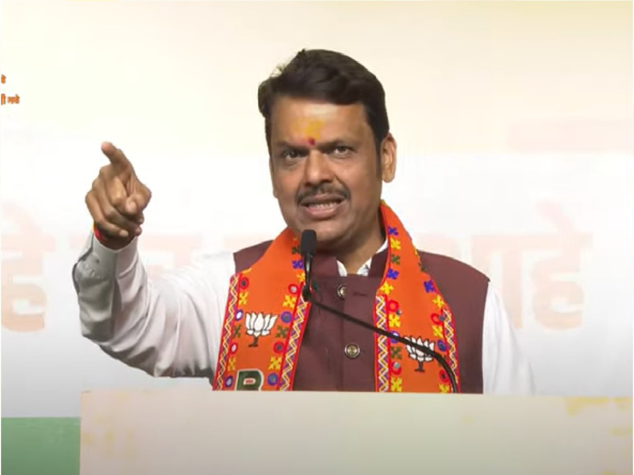 त्यांचा व्होट जिहाद, आपण धर्मयुद्ध करा, देव-देश-धर्म काय असतो दाखवून द्या : देवेंद्र फडणवीस