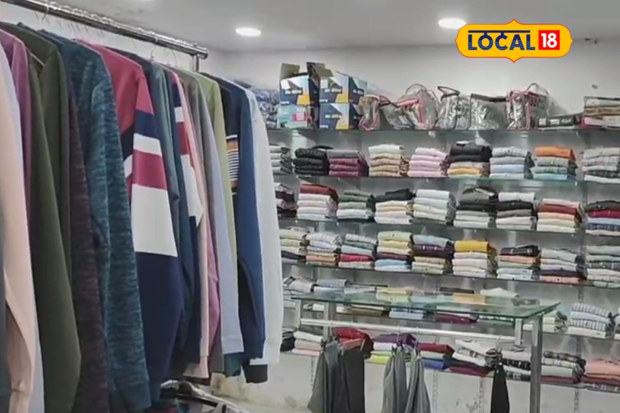 जोडधंदा म्हणून सुरू केला कपड्यांचा व्यवसाय, वर्षाकाठी 50 लाख रुपयांची उलाढाल