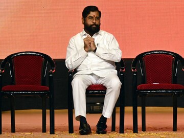 खाते वाटपावरून एकनाथ शिंदे नाराज?  निकटवर्तीय आमदाराने स्पष्ट सांगितले...
