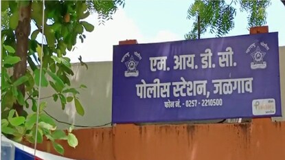 पोलिसांची मोठी कारवाई पोलिसांची मोठी कारवाई