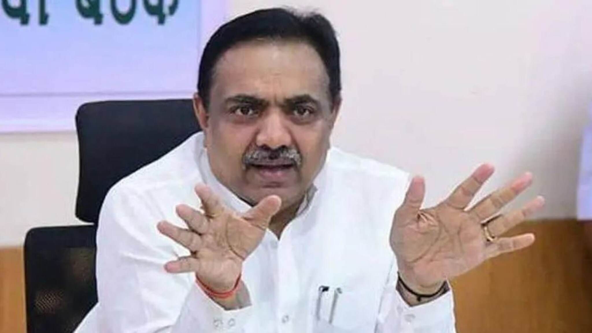 अस्वस्थतेतून राजीनामा, जयंतराव अजित पवारांना साथ देणार? दादांचा आमदार म्हणाला...