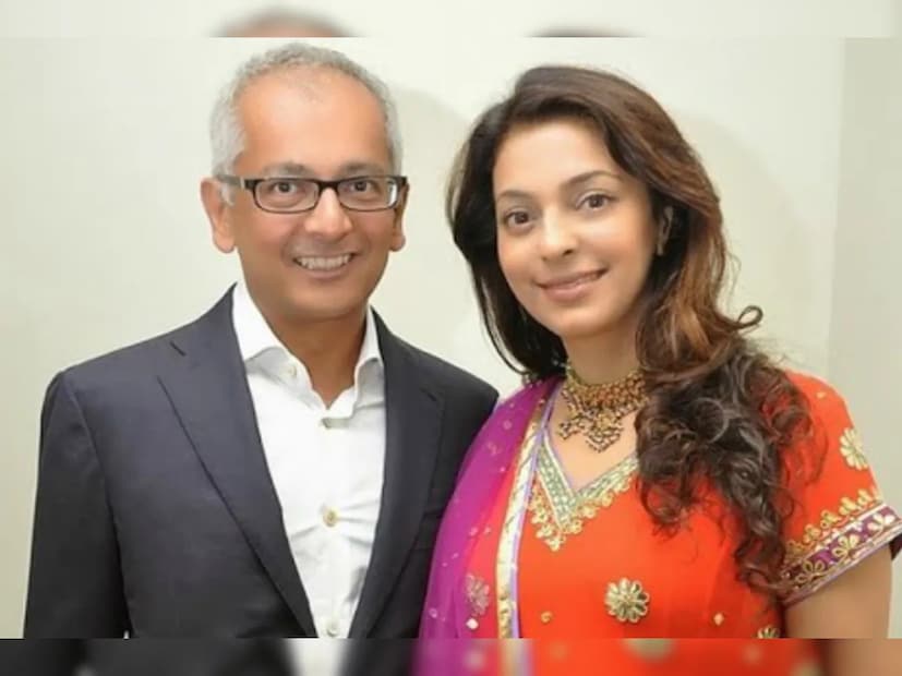 जुही चावलाने 1995 मध्ये जय मेहतासोबत लग्न केले. जुहीचे हे पहिले लग्न होते, तर जय यांचे हे दुसरे लग्न होते. जयशी लग्न करण्यापूर्वी आणि त्या दिवसांमध्ये, ती तिच्या करिअरच्या शिखरावर होती, म्हणून तिने तिचे लग्न अनेक वर्षे गुप्त ठेवले. 