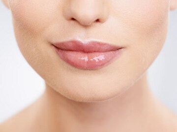 नाक आणि ओठ सगळ्यांना माहिती आहेत, पण त्यांच्या मधल्या भागाला काय म्हणतात? नाक आणि ओठ सगळ्यांना माहिती आहेत, पण त्यांच्या मधल्या भागाला काय म्हणतात?